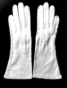 VAN RAALTE VINTAGE MID-CENTURY, HAND SEWN (STITCHED,EMBROIDERED,BEADED) PEARLS - Picture 1 of 11