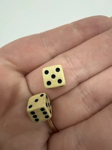 RARA coppia vintage mini dadi in bachelite deco piccoli piccoli pips rossi marroni - Foto 1 di 2