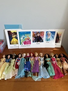 Large collection of 13 Disney princesses, some vintage, with laminated pictures - Picture 1 of 24