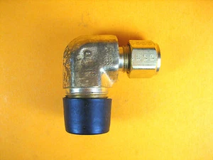 Parker - 6-8 CBZ-B - Brass Male Elbow, 3/8" Tube x 1/2" MNPT - Picture 1 of 5