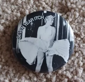 Seven Year Itch - Marilyn Monroe Vintage Movie Star Pin-Back Button 1.5" - Picture 1 of 5