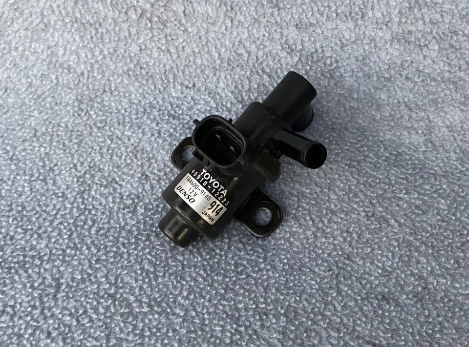 01 02 03 04 05 Lexus GS430 SC430 4.3 V8 Vacuum Switch Valve 90910-12223 OEM - Image 1 of 4