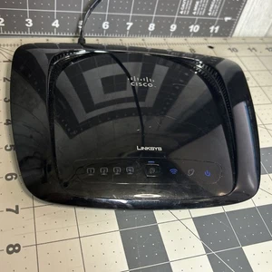 Cisco Linksys WRT160N V3 router Ethernet 4 porte NO adattatore NON COMPLETAMENTE TESTATO - Foto 1 di 5