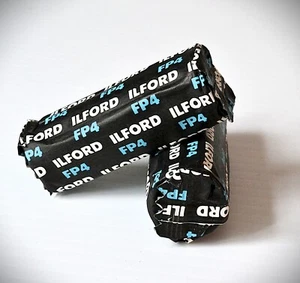 2 rollos de película vintage Ilford FP4 125 blanco y negro 120. Caducado 1991. - Imagen 1 de 1