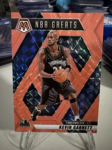Mosaico Panini 2024-25 - Kevin Garnett NBA Greats #293 rojo fluorescente Prizm/75 - Imagen 1 de 4