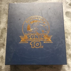 Sonic The Hedgehog Dreamcast 10th Anniversary Soundtrack, Booklet und Goldmünze - Bild 1 von 13