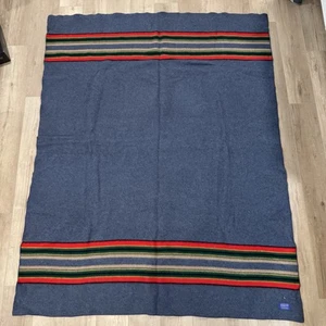 Pendleton YAKIMA Camp Wolldecke grau/rot/schwarz gestreift 60" breit 80" lang - Bild 1 von 12