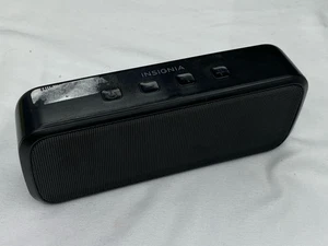 Insignia SoeakerNS-CSPBTHOL16 Altoparlante Bluetooth portatile - Nero - Foto 1 di 5