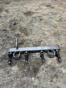 MAZDA MX5 MK3 NC 2005-2015 FUEL INJECTOR WITH RAIL - Picture 1 of 9