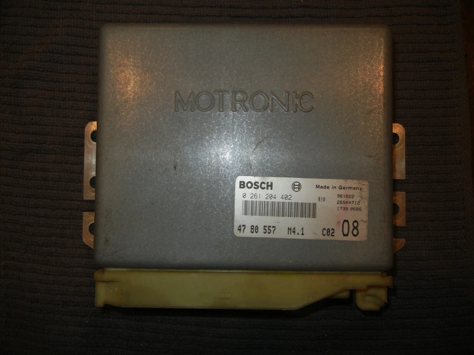 1997 SAAB 900 2.3 Non Turbo ECU Motronic Bosch 0261204402 G1 - Изображение 1 из 3