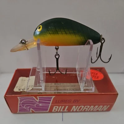 Vtg Norman "SUPER SCOOPER" #275-30. Dark Green/Chartreuse/Orange Belly Lure. - Image 1 of 4