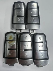 5 X GENUINE VOLKSWAGEN 3 BUTTON REMOTE SMART KEY FOB PASSAT B6 TESTED. JOBLOT - Picture 1 of 2