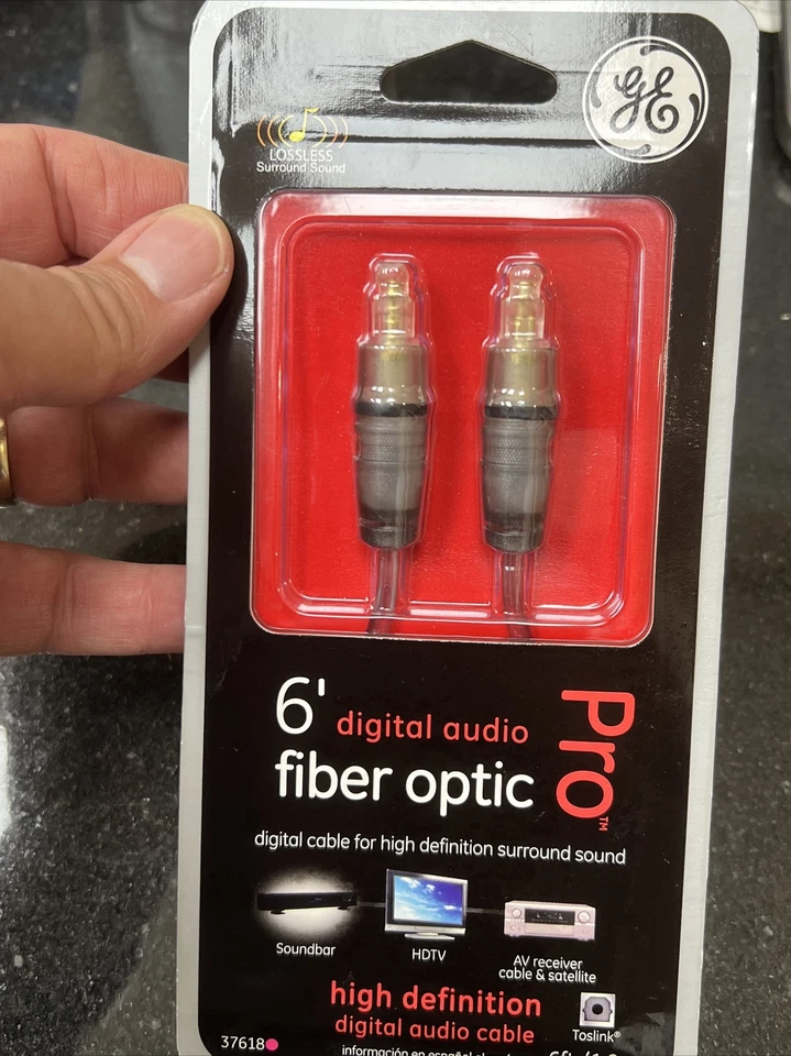 New GE Ultra Pro Digital HD Audio 6' Fiber Optic cable #37618 New with free ship - Image 1 of 1