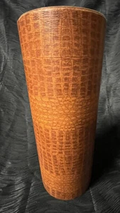 Papel envolvente grande de colección de lote antiguo estampado de cocodrilo rollo de grandes almacenes 13"" de ancho - Imagen 1 de 12