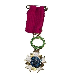 Belgium Order of the Crown Medal Replica Enamel Pin Faux Award Costume Prop VTG - Picture 1 of 6