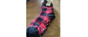 Cedarwood Threads Super Soft Knit Slipper Socks Size Fits Adults Red Plaid (R1) - Picture 1 of 4