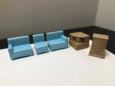 老式1950年代马克思玩具-娃娃屋家具-客厅沙发、桌子、收音机 — 第 1/4 张图片