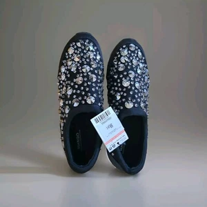 Neu Mango sportl Schlupfschuh mit funkelnden Glitzersteinen Gr 38 Schwarz Weiss - Bild 1 von 8