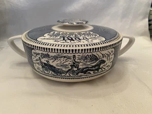 Vintage CURRIER & IVES Blue & White Covered Serving Dish w/ Handles 7 1/2" Diam - Picture 1 of 8