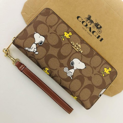 COACH x PEANUTS portafoglio lungo con cerniera Snoopy Woodstock kaki firma F S