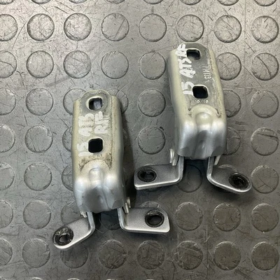 Cadillac ATS 2013-2018 par de bisagras de puerta inferior superior derecha delantera OEM  Foto 1 de 4