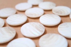 15 VINTAGE ART DECO MOTHER OF PEARL MOP BUTTONS UNUSED 250mm - Picture 1 of 6