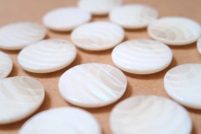 15 VINTAGE ART DECO MOTHER OF PEARL MOP BUTTONS UNUSED 25mm - Image 1 of 4