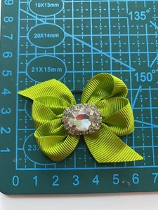 Lime Green With Large Diamanté Dog Grooming Bows Pack 16 - Picture 1 of 2