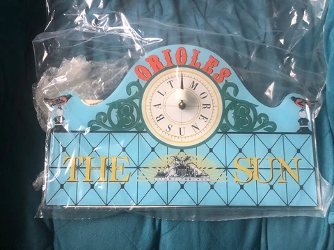 Vintage Baltimore Orioles/Baltimore Sun Clock. (Last One) Cover