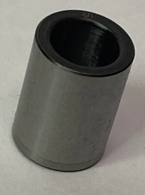 Tipo P, 1/2" ID x 3/4” OD x 1”L, sin cabeza, cantidad de buje de taladro de ajuste a presión. 1 (T13) Foto 1 de 3