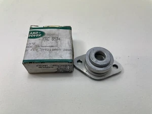 DEFENDER + RANGE ROVER CLASSIC - LT230 SELECTOR CROSS SHAFT END PLATE - FRC5574 - Picture 1 of 2