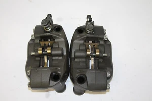 Pinza de Freno Delantero Izquierdo Derecho GSX-S 750 WC51 A2 2020 (Cojinete 8-23 - Imagen 1 de 3