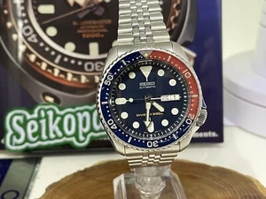 Seiko Pepsi Bezel Men's Watch - SKX009 Classic Automatic Diver New Bracelet - Picture 1 of 10