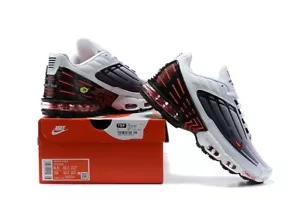 Nike Sneaker Tuned Air Max Plus 3, seleziona numero e fantasia - Foto 1 di 28