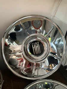 FIAT 125 SPECIAL Copa Rueda, Cubierta Rueda Emblema Vintage ORIGINAL 2 Pz - Imagen 1 de 3