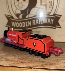 JAMES! THOMAS FRIENDS ZUG ERTL DRUCKGUSS 2001 UK EXKLUSIVE KUPPLUNG - Bild 1 von 10