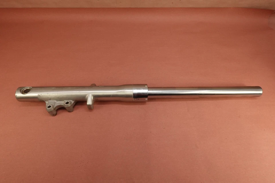 Suspensión de horquilla delantera izquierda Kawasaki Vulcan 1500 VN1500E 1996-2008 Foto 1 de 4