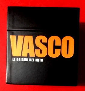 VASCO ROSSI Cofanetto 8 CD SIGILLATI + LIBRETTO LE ORIGINI DEL MITO Editoriale - Foto 1 di 5
