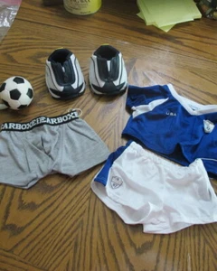 Usado en Excelente Condición Build A Bear Zapatos de Pelota de Fútbol Bearboxers Camisa Pantalones Cortos - Imagen 1 de 5