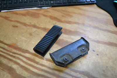 Almohadilla delantera tanque goma Suzuki 85 86 87 88 GSXR750 GSX-R GSXR1100 750 4451127A10 Foto 1 de 2