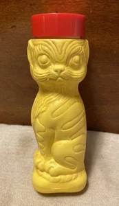 Vintage 1950's American Sugar Co. “Sugar 'N Cinnamon” Plastic Yellow Cat Bottle - Picture 1 of 5