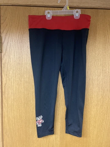 Wisconsin Badgers leggings size woman's Small Cover