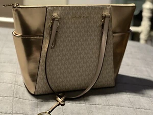 Michael Kors Charlotte Large Leather Tote Bag Purse Rose Gold New NWT $448 Gift - Imagen 1 de 6