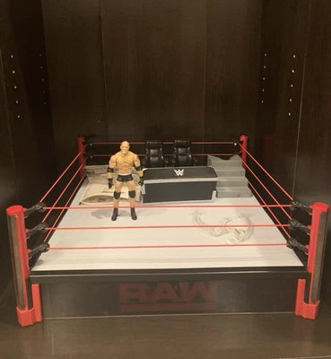 WWE RAW MAIN EVENT SCALE RING WITH GOLDBERG ELITE FIGURE COMPLETE RARE PLAYSET - Image 1 of 4