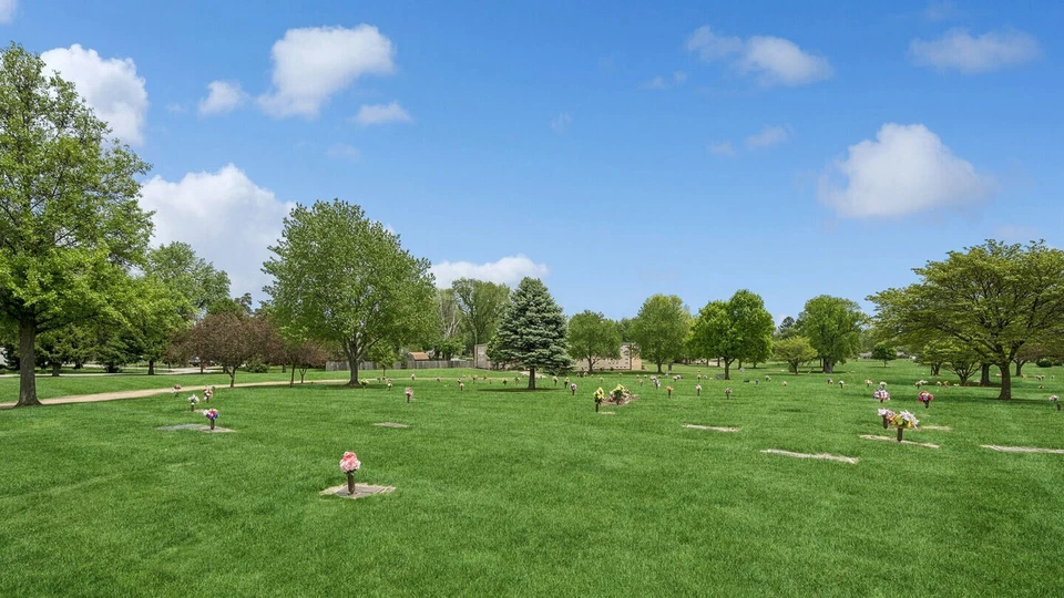 Four Burial Plots - Valhalla Burial Park, Section F 1-4,   Belleville, Illinois  - Image 1 of 1