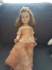 Gruselige paranormale Puppe - Kopf schwenkt, wenn Sie ihre Beine bewegen. 20 Zoll - Bild 1 von 10