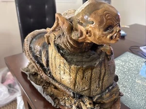 Alien Monster Decoration Mold Vintage Egg Creature Halloween Sci-fi PropUnique - Picture 1 of 15