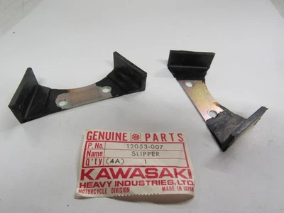 川崎 KZ 400 KZ400 SLIPPER 1974-75 NOS 原始设备制造商 PT # 12053-007 — 第 1/3 张图片