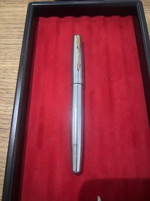 Parker Frontier Flighter Fountain Pen Medium Gold Trim Brushed Silver Chrome - Image 1 of 4