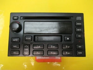 RADIO DE TABLERO AM FM CASSETTE REPRODUCTOR DE CD ESTÉREO UNIDAD PRINCIPAL PERILLA 04 05 06 SUZUKI VERONA - Imagen 1 de 11